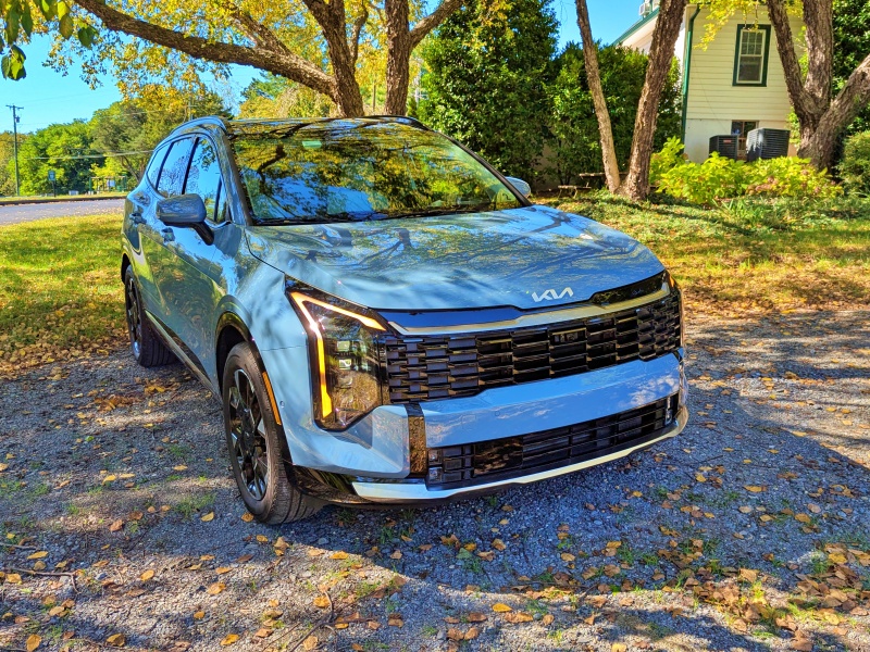 2026 Kia Sportage Hybrid SX Prestige  ・  Photo by Brady Holt