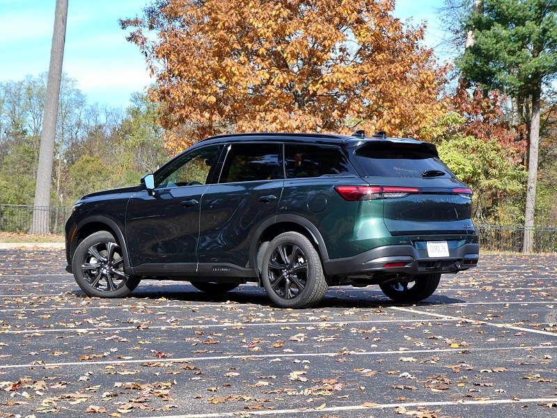 2026 Infiniti QX60 Autograph ・  Photo by Brady Holt