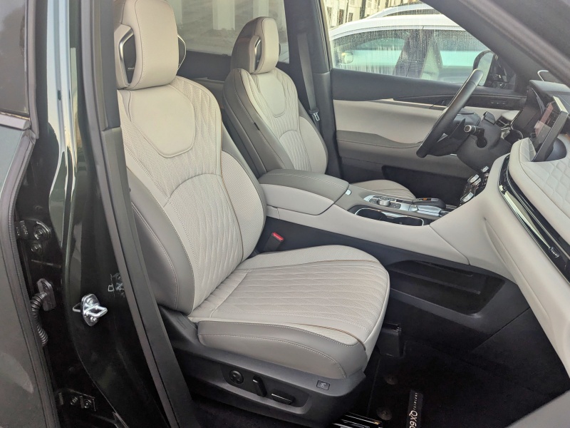 2026 Infiniti QX60 Autograph ・  Photo by Brady Holt