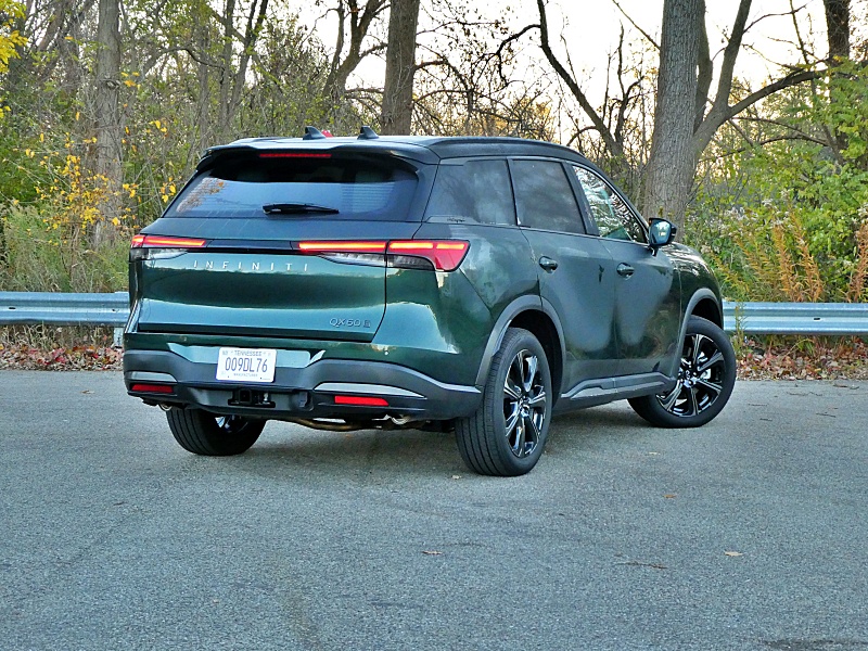 2026 Infiniti QX60 Autograph ・  Photo by Brady Holt