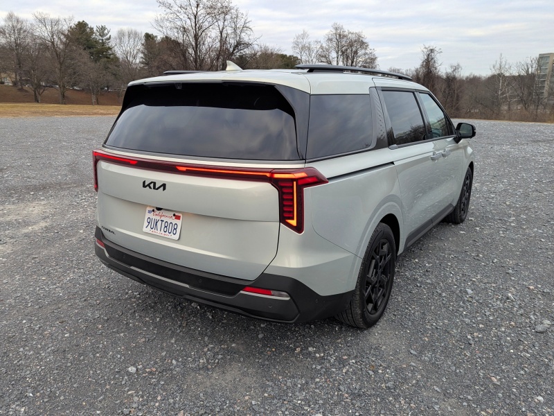 2026 Kia Carnival SX Prestige ・  Photo by Brady Holt
