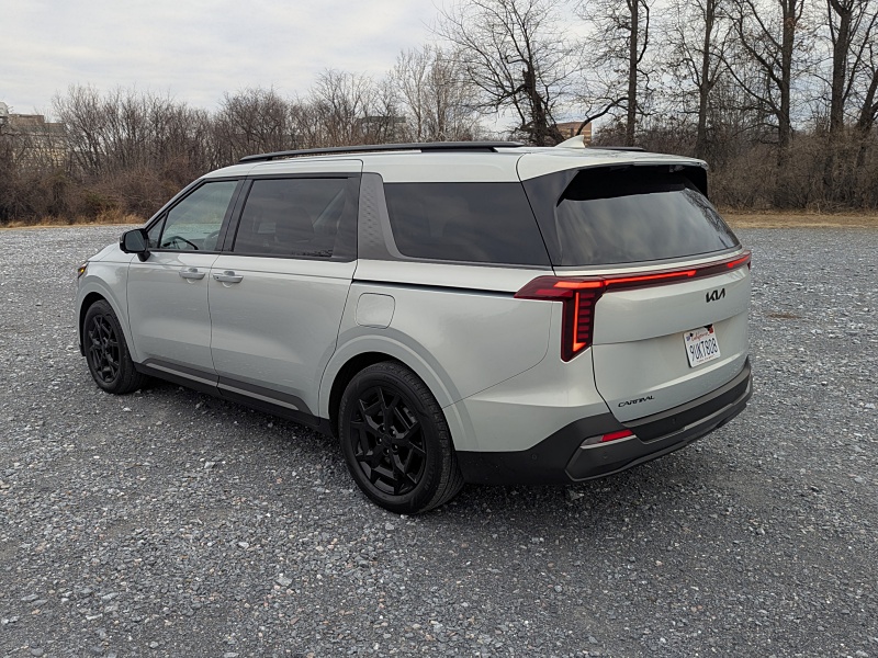 2026 Kia Carnival SX Prestige ・  Photo by Brady Holt