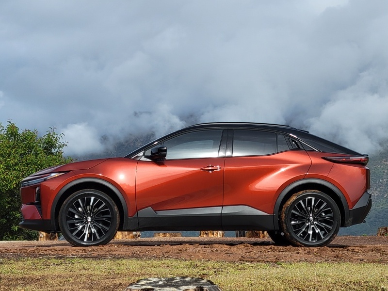 2026 Toyota C-HR ・  Photo by Ron Sessions