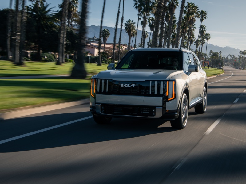 2027 Kia Telluride Hybrid SXP ・  Photo by Kia