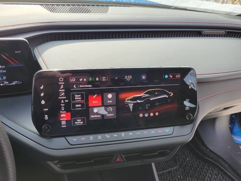 2026 Dodge Charger R/T AWD sedan ・  Photo by Ron Sessions