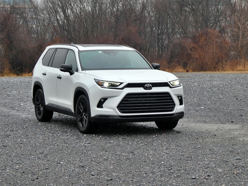 2026 Toyota Grand Highlander Hybrid Nightshade ・  Photo by Brady Holt