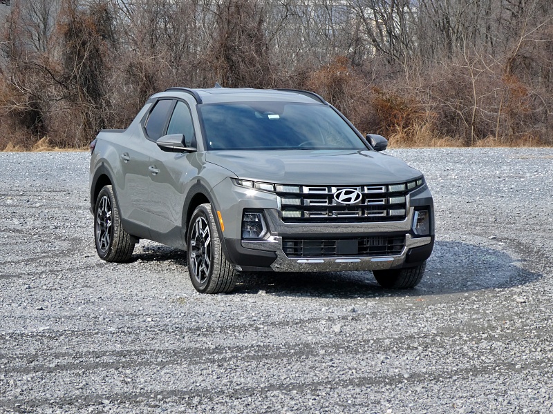2026 Hyundai Santa Cruz Limited ・  Photo by Brady Holt