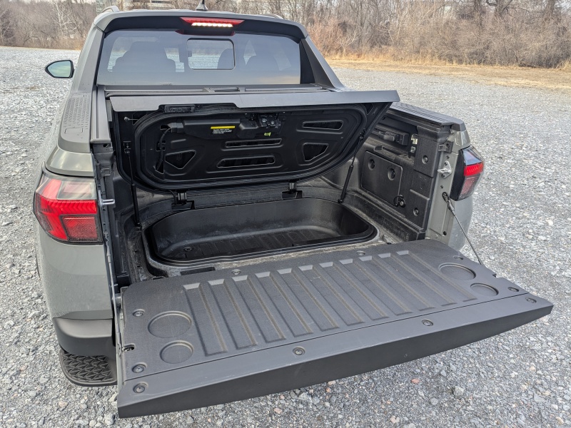 2026 Hyundai Santa Cruz Limited ・  Photo by Brady Holt