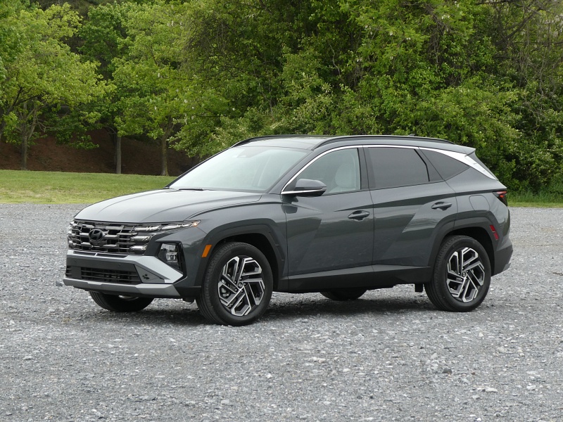2026 Hyundai Tucson Hybrid Limited ・  Photo by Brady Holt