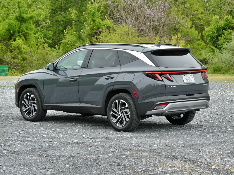 2026 Hyundai Tucson Hybrid Limited ・  Photo by Brady Holt