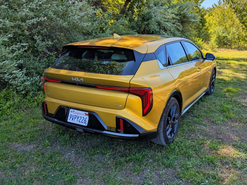 2026 Kia K4 hatchback GT-Line Turbo ・  Photo by Brady Holt