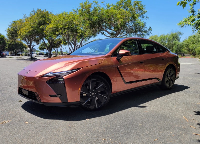 2026 Lexus ES Road Test and Review
