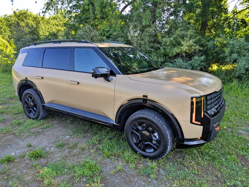 2027 Kia Telluride X-Pro SX Prestige ・  Photo by Brady Holt