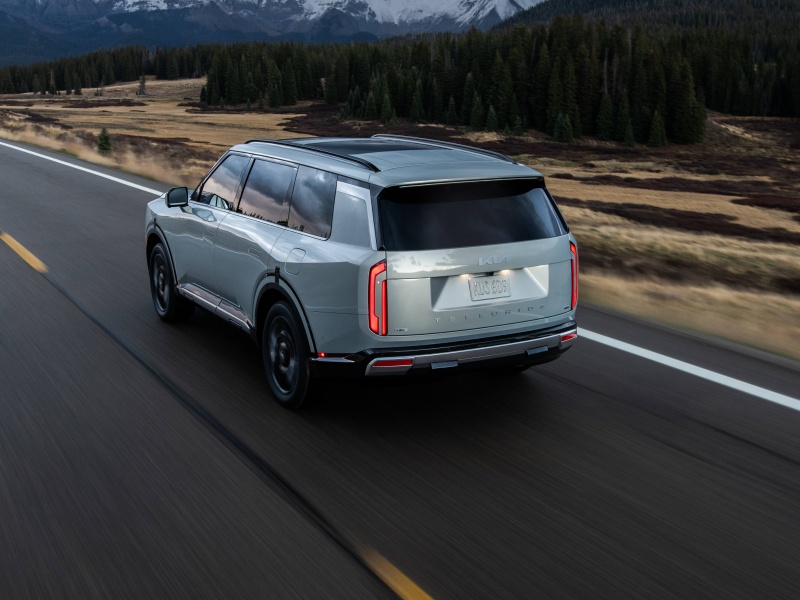 2027 Kia Telluride Hybrid ・  Photo by Kia