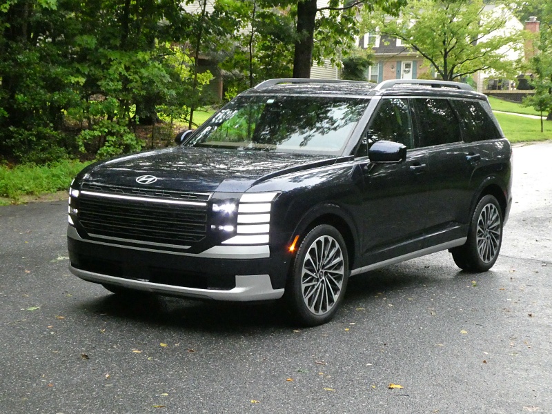 2026 Hyundai Palisade Hybrid Calligraphy ・  Photo by Brady Holt