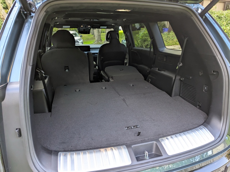 2027 Kia Telluride Hybrid X-Line SX Prestige ・  Photo by Brady Holt