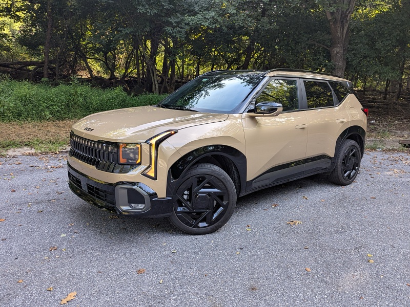 2027 Kia Seltos X-Line SX ・  Photo by Brady Holt