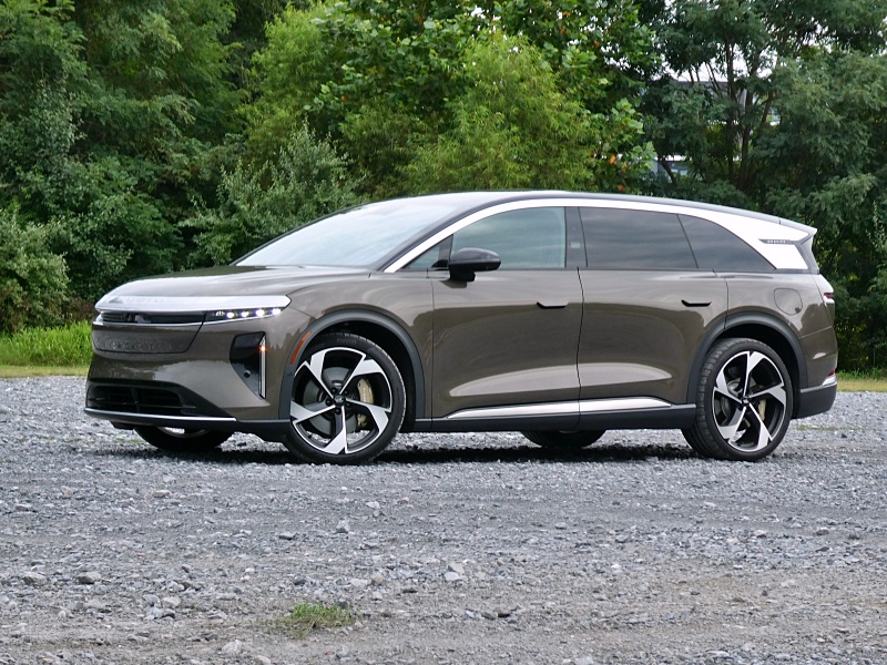 2026 Lucid Gravity Grand Touring ・  Photo by Brady Holt