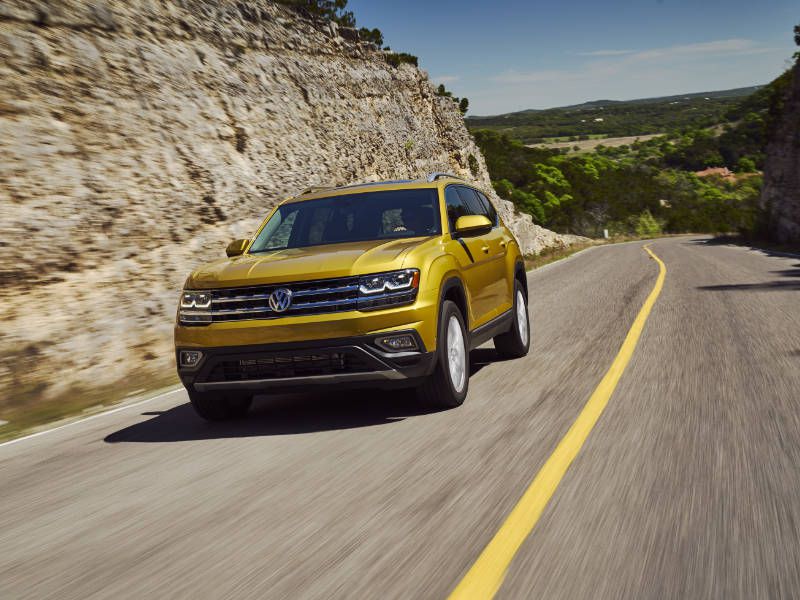 2018 VW Atlas Front Quarter Hero ・  Photo by Volkswagen 