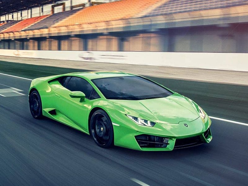  Photo by Lamborghini 