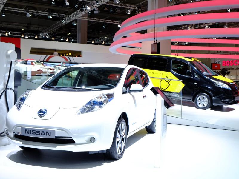 2015 nissan leaf white 
