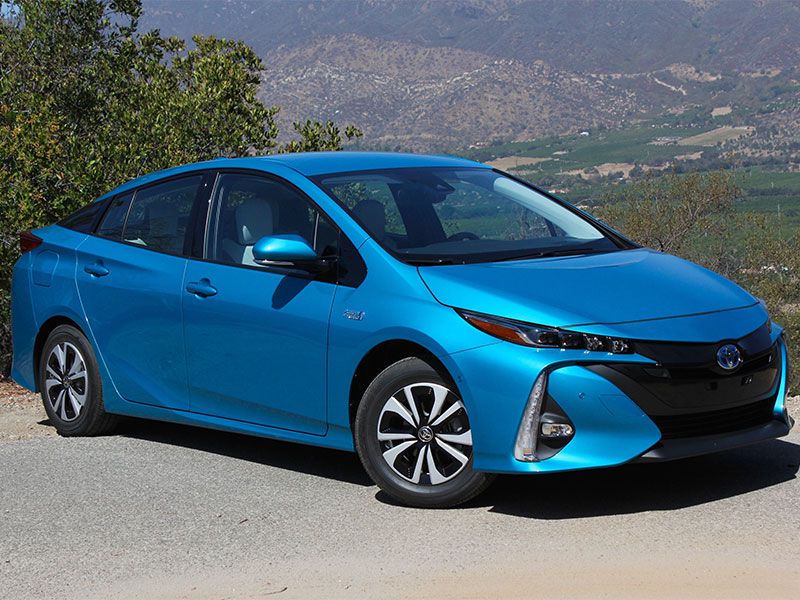 2017 Toyota Prius Prime exterior front hero ・  Photo by Toyota 