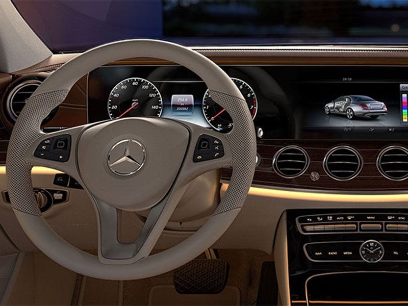  Photo by Mercedes-Benz 