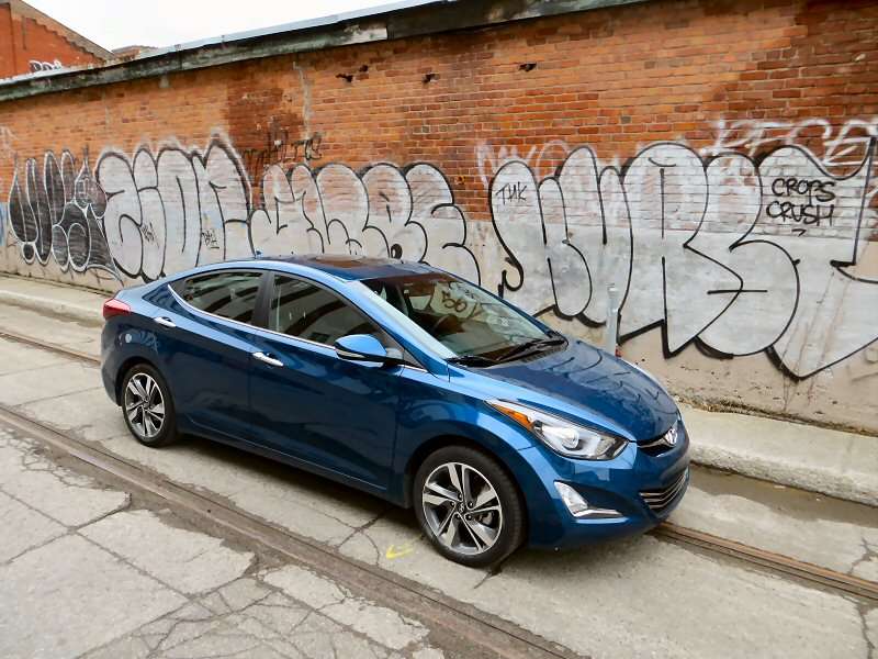 2014 Hyundai Elantra Limited ・  Photo by Benjamin Hunting