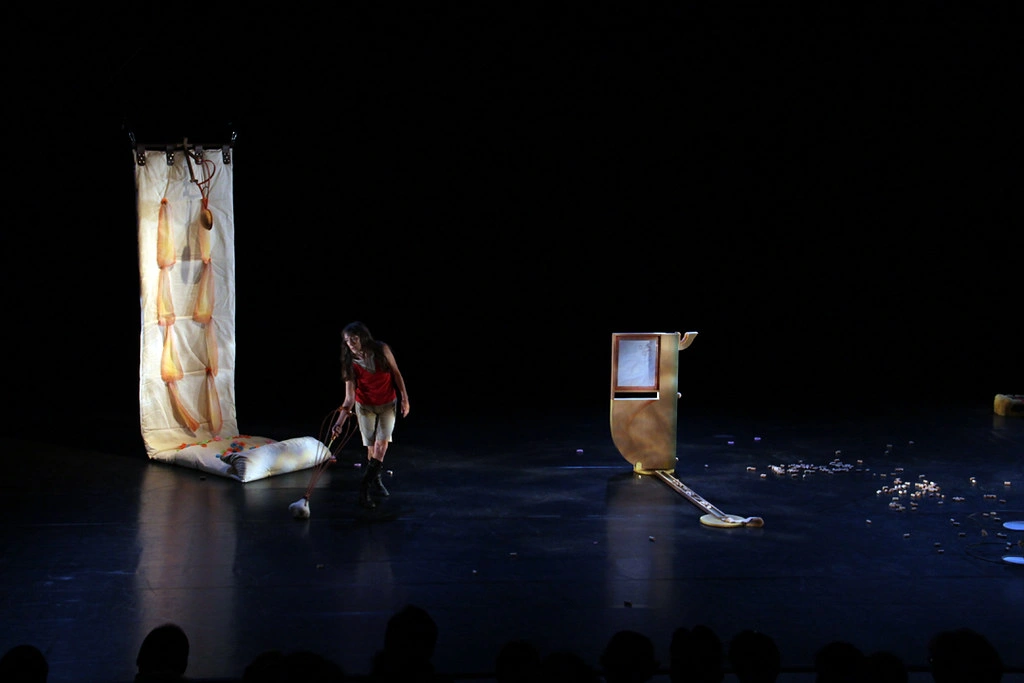 TBA:13 Linda Austin & David Eckard THREE TRICK PONY