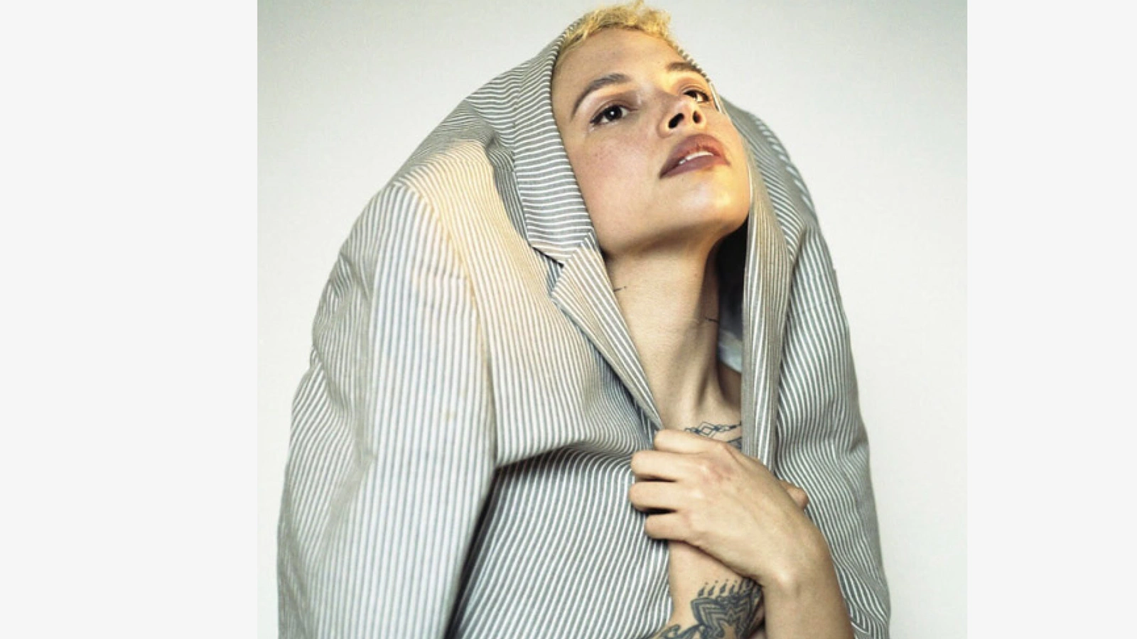 TBA:19 WORKSHOP: Vocal Workshop with Holland Andrews / Like A Villain