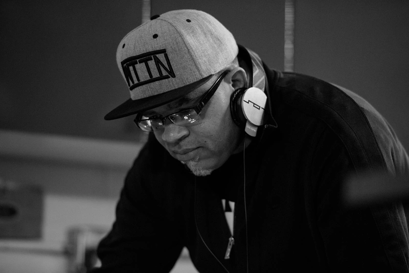 TBA:17: LATE NIGHT: CHAMPAGNE & HONEY STAKES IS HIGH by DJ Klyph