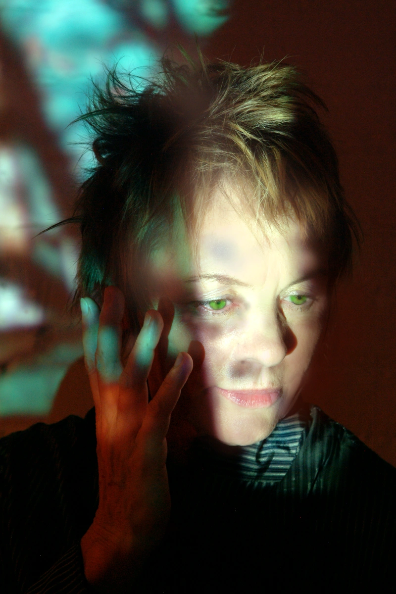 TBA:06 ON THE STAGE: LAURIE ANDERSON