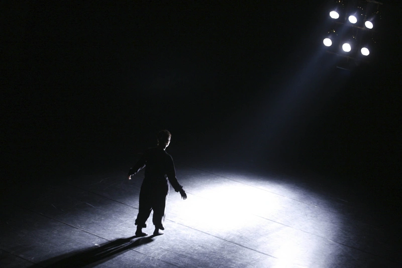 TBA:18 Compagnie Nacera Belaza LA NUIT, LA TRAVERSÉE, SUR LE FIL