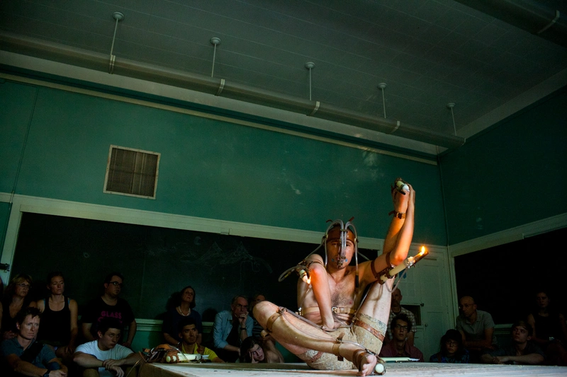 TBA:11 OUTSIDE: Michel Groisman