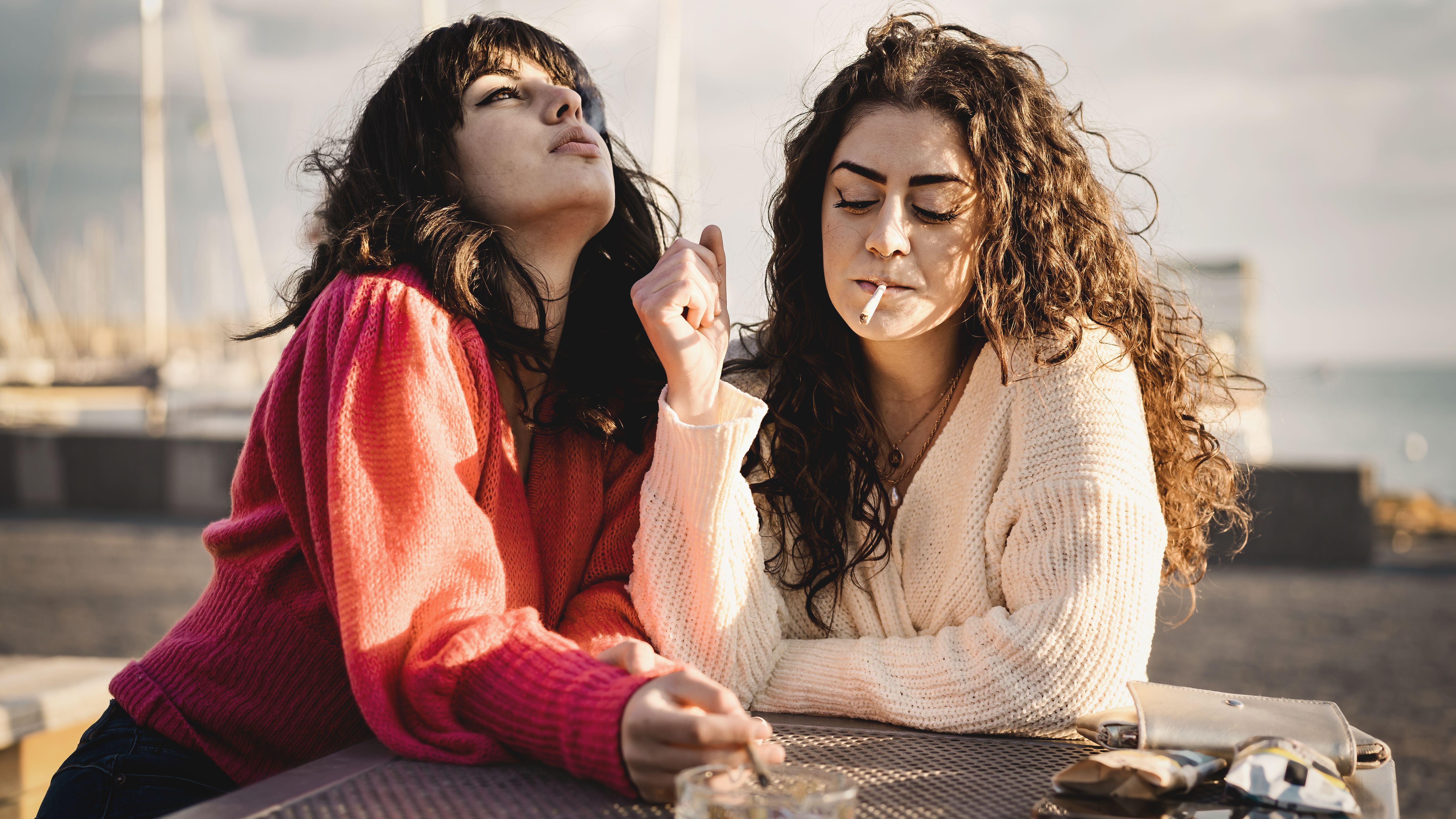teenage-girlfriends-smoking-tobacco-cigarettes-2025-03-05-10-38-59-utc.jpg