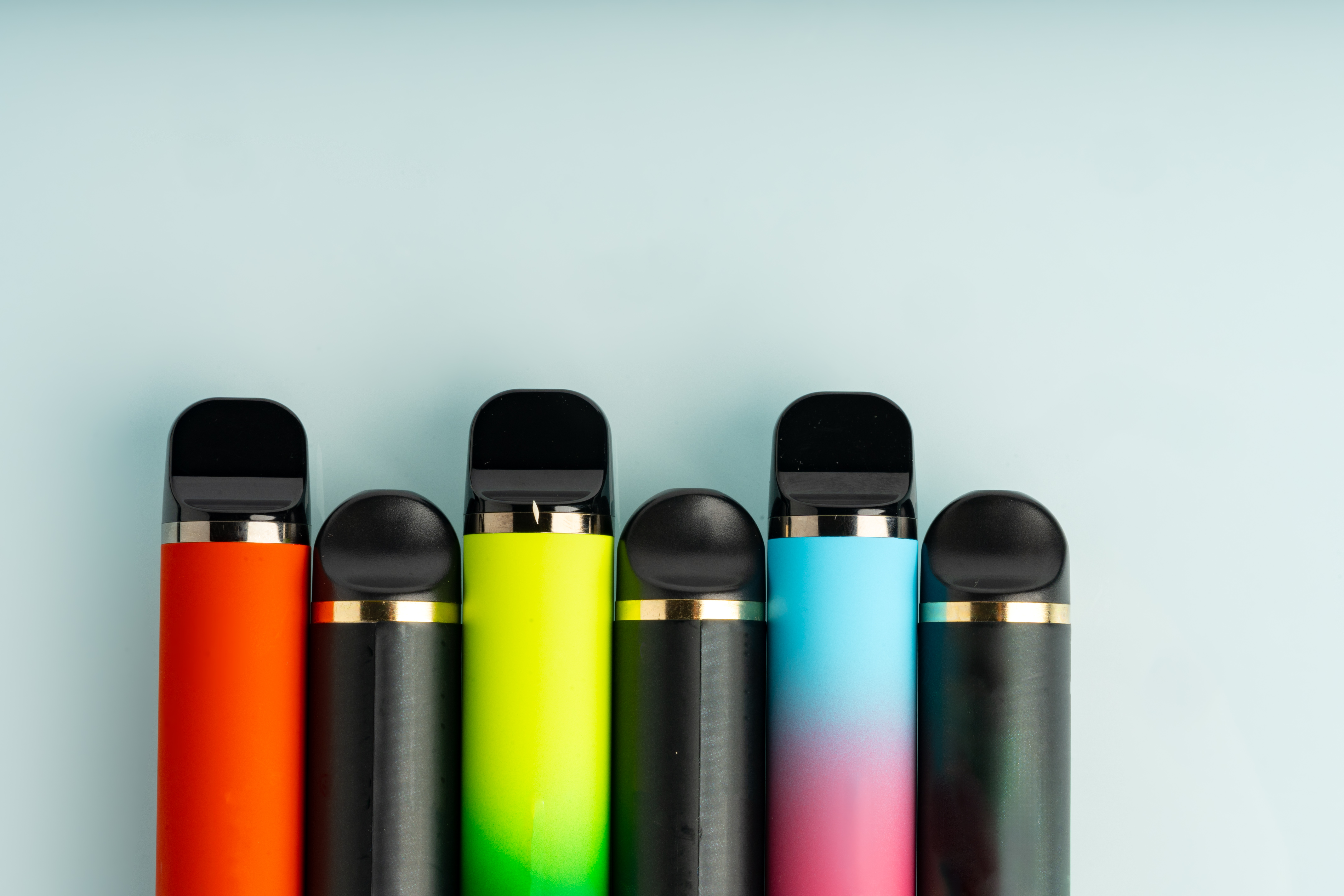 disposable-electronic-cigarettes-on-white-backgrou-2025-02-24-21-18-18-utc.jpg