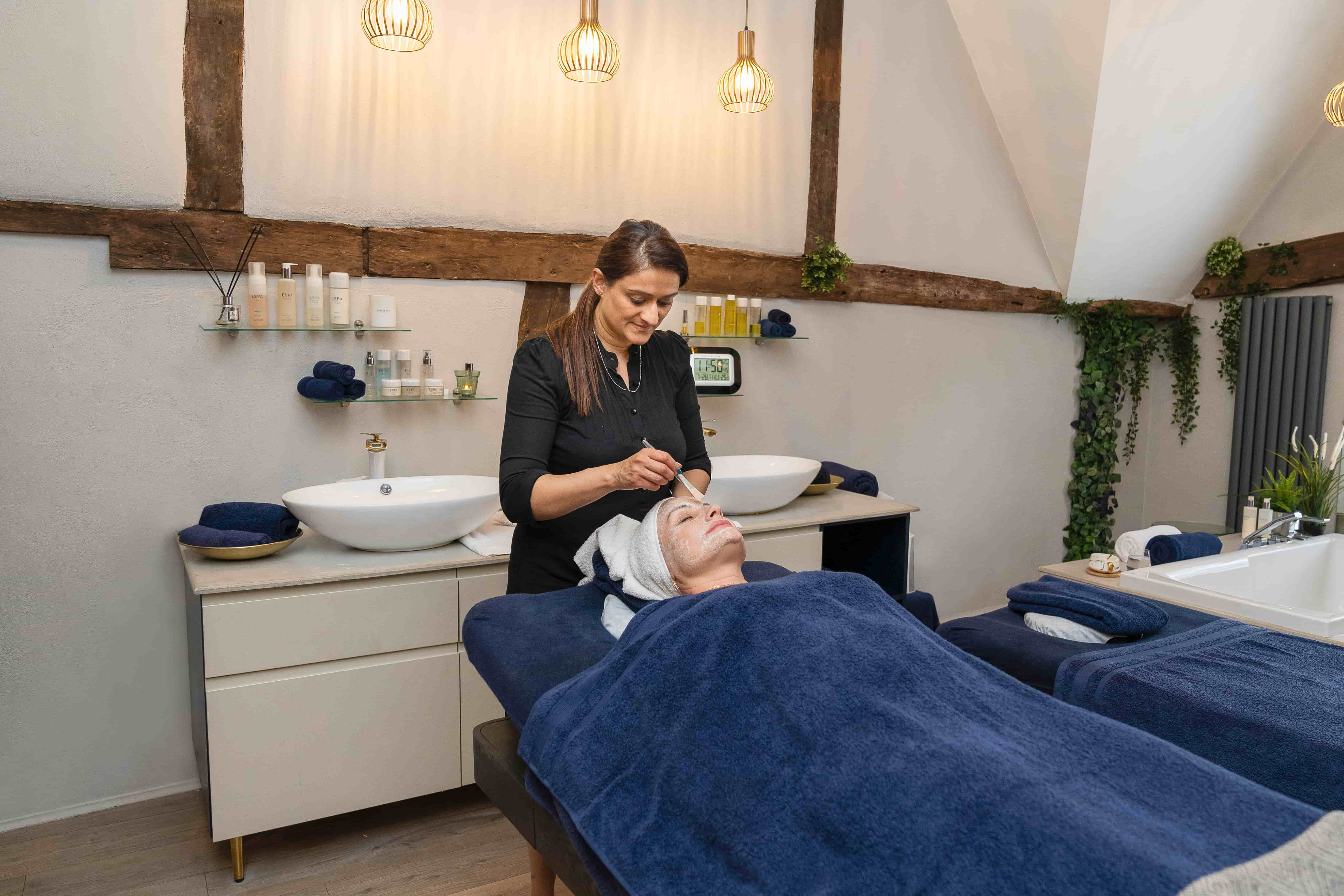 Commission vs. Booth Rental for Spas: Which Model Actually Pays Better ...