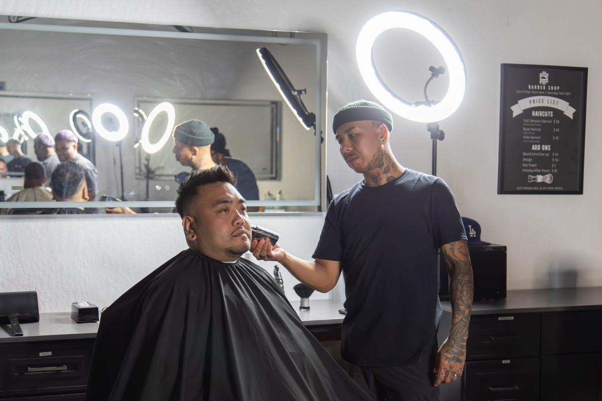 025-Barber-RichInFlesh-121823-min.jpg