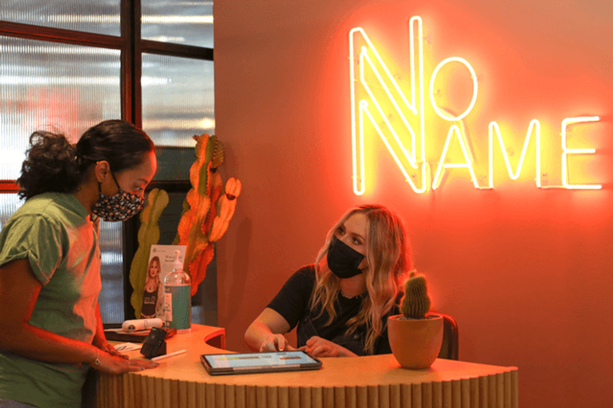 Alexis On The Road: No Name Salon in Los Angeles