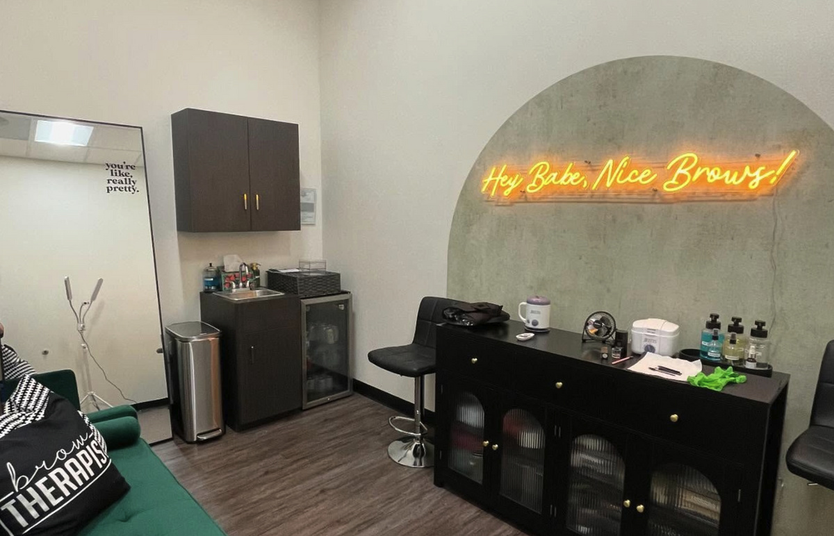 brow-artist-salon-suite