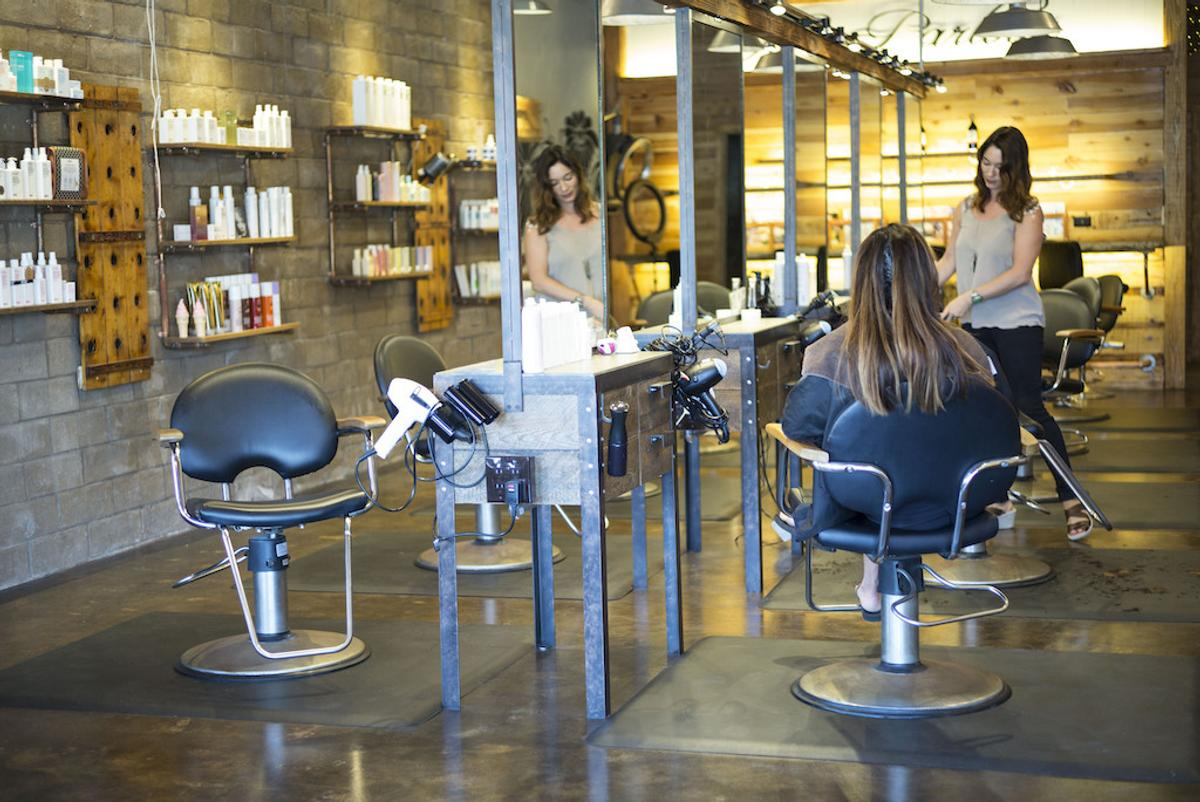 Commission vs Booth Rental: The Complete Comparison for Salon Owners