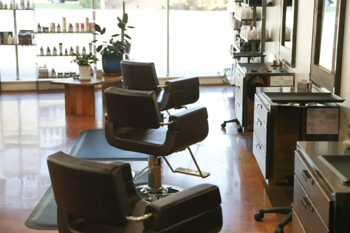 010-Salon-MintSalon20210422-1-min-1024x683.jpg.webp