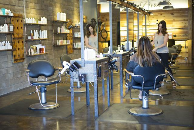 Commission vs Booth Rental: The Complete Comparison for Salon Owners