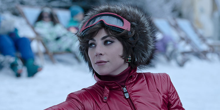 Lady-Gaga-red-ski-fur-hat_.jpg