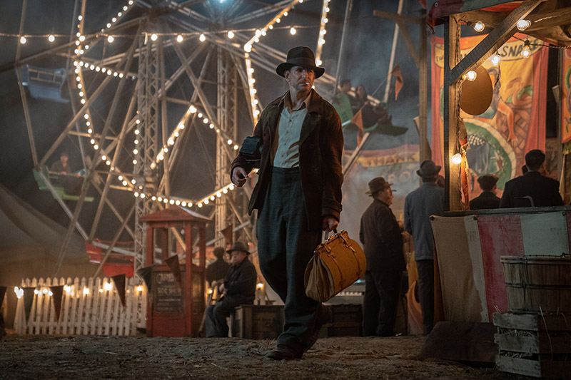 bradley cooper-nightmare alley-800x.jpg