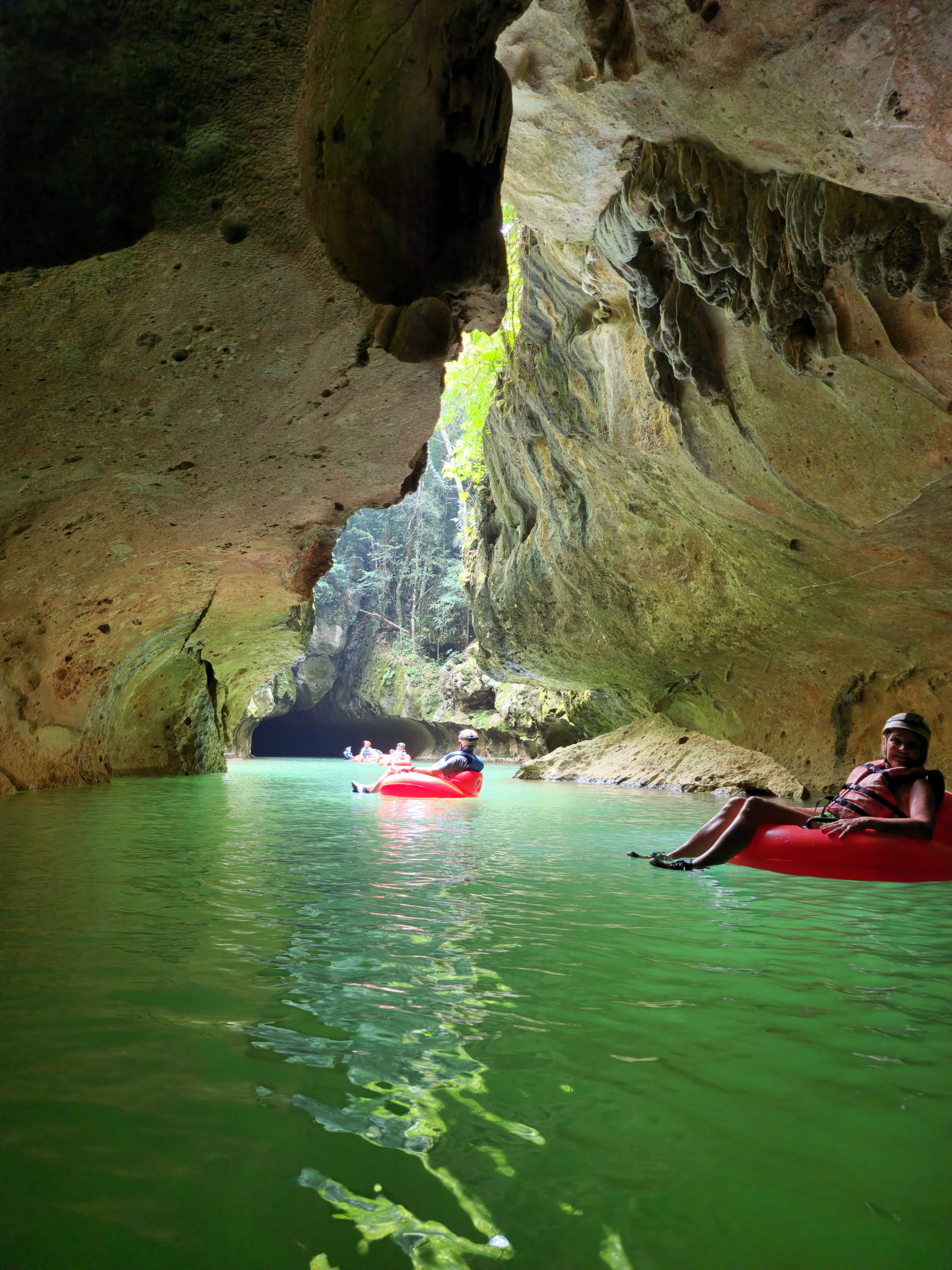 7 mile cave tubing in Belize