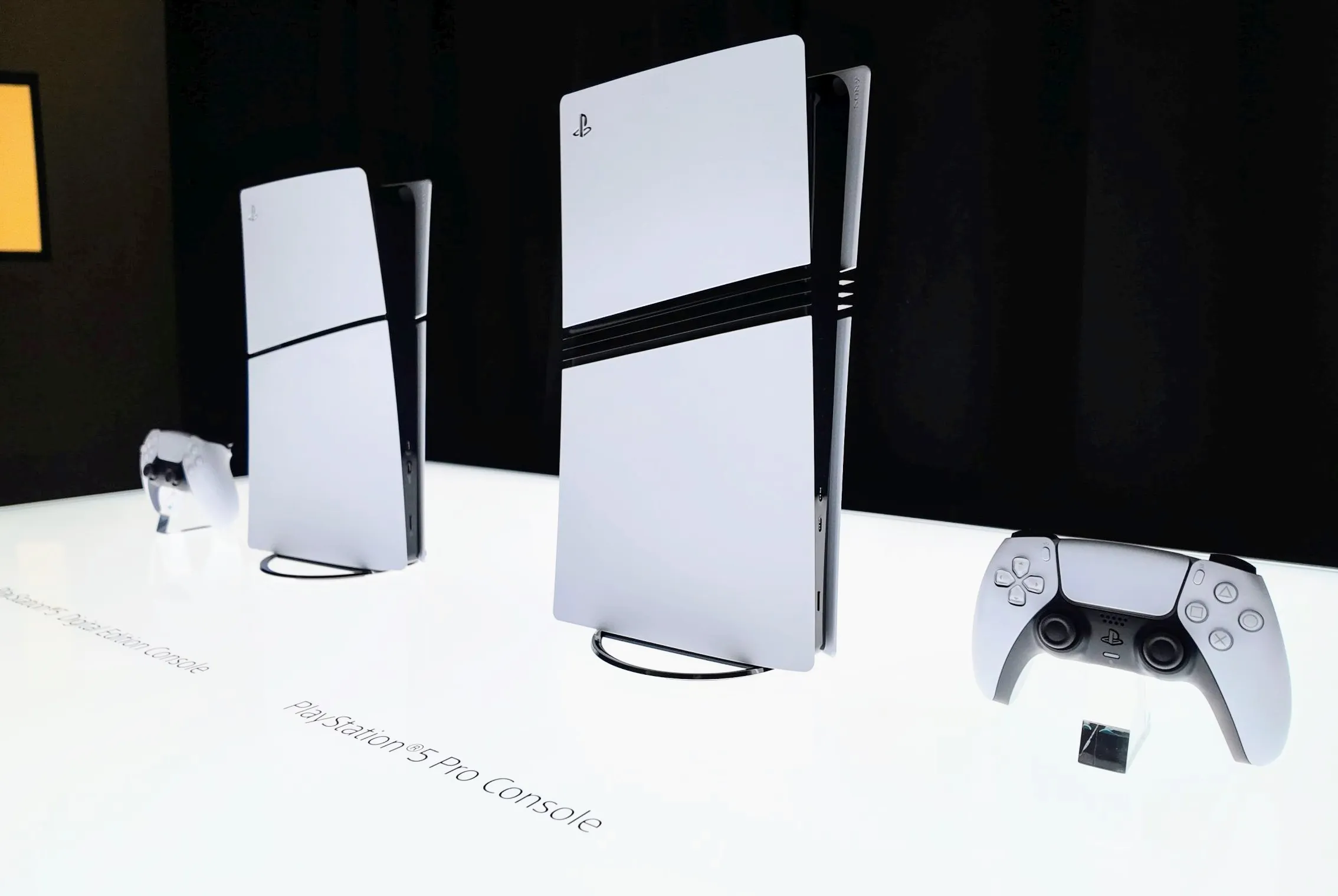 ps5_pro_sean_hollister_verge_001.webp