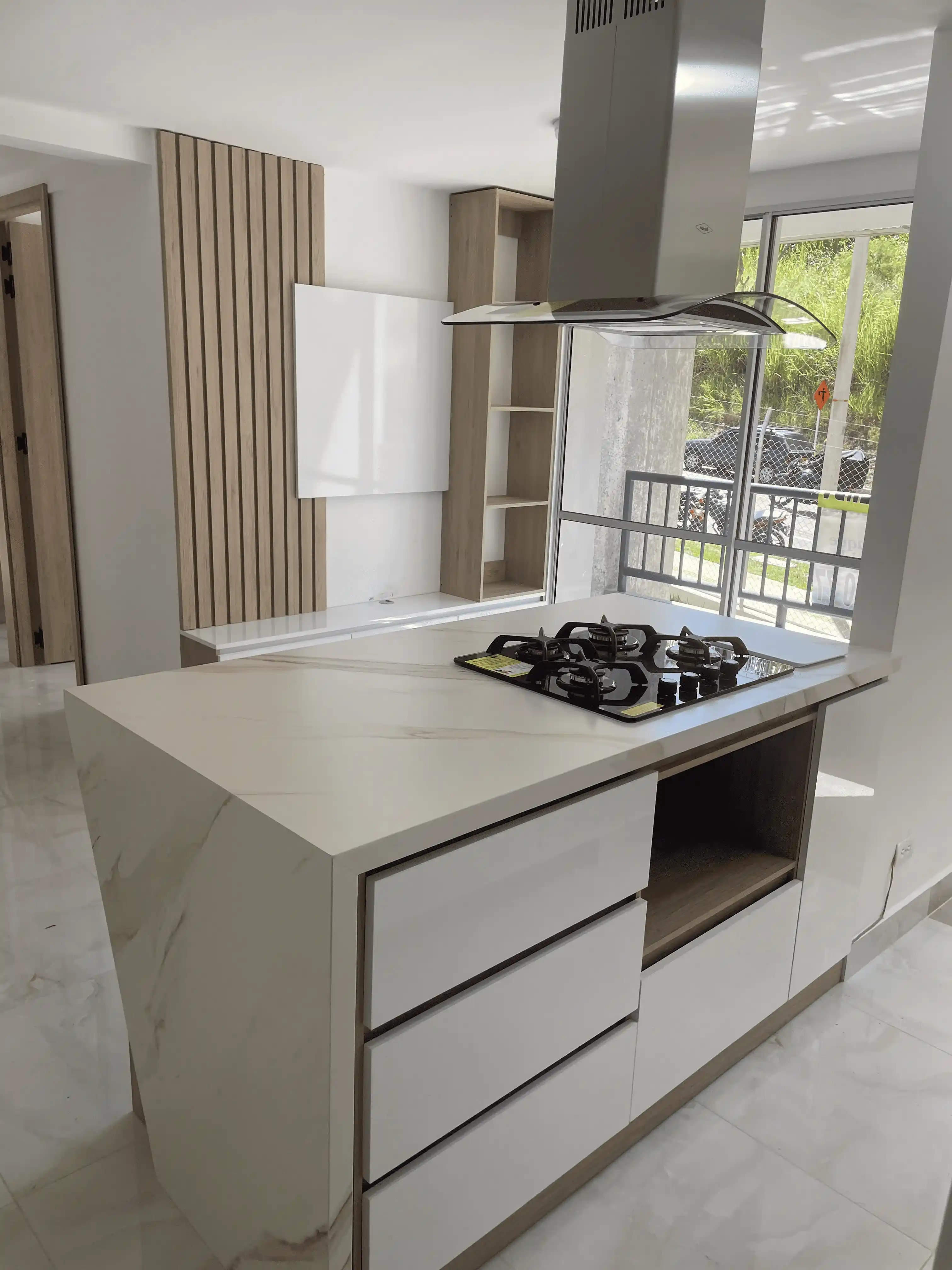 Materialización de cocina con Hygloss blanco - Imagen 2