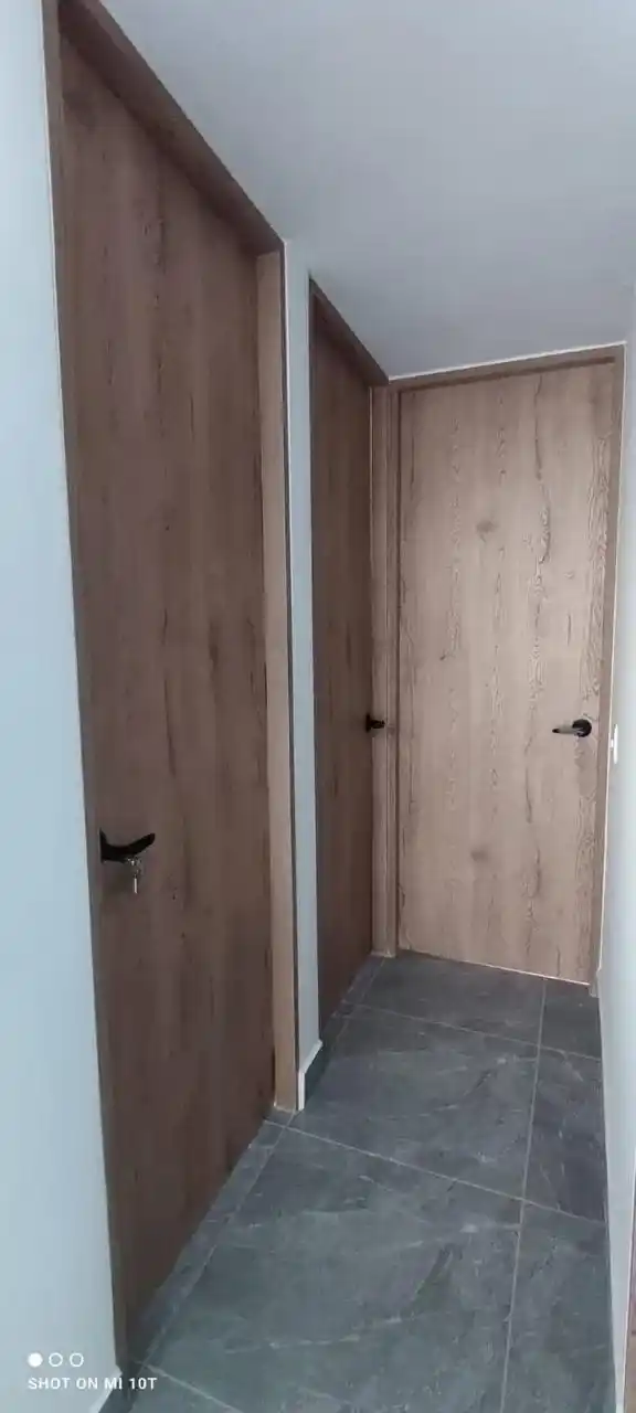 Cocina en U Moderna Color Macadamia 4 - Comfort Design Medellín