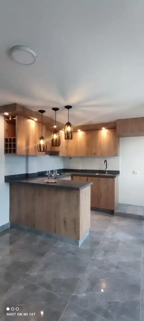 Cocina en U Moderna Color Macadamia 6 - Comfort Design Medellín